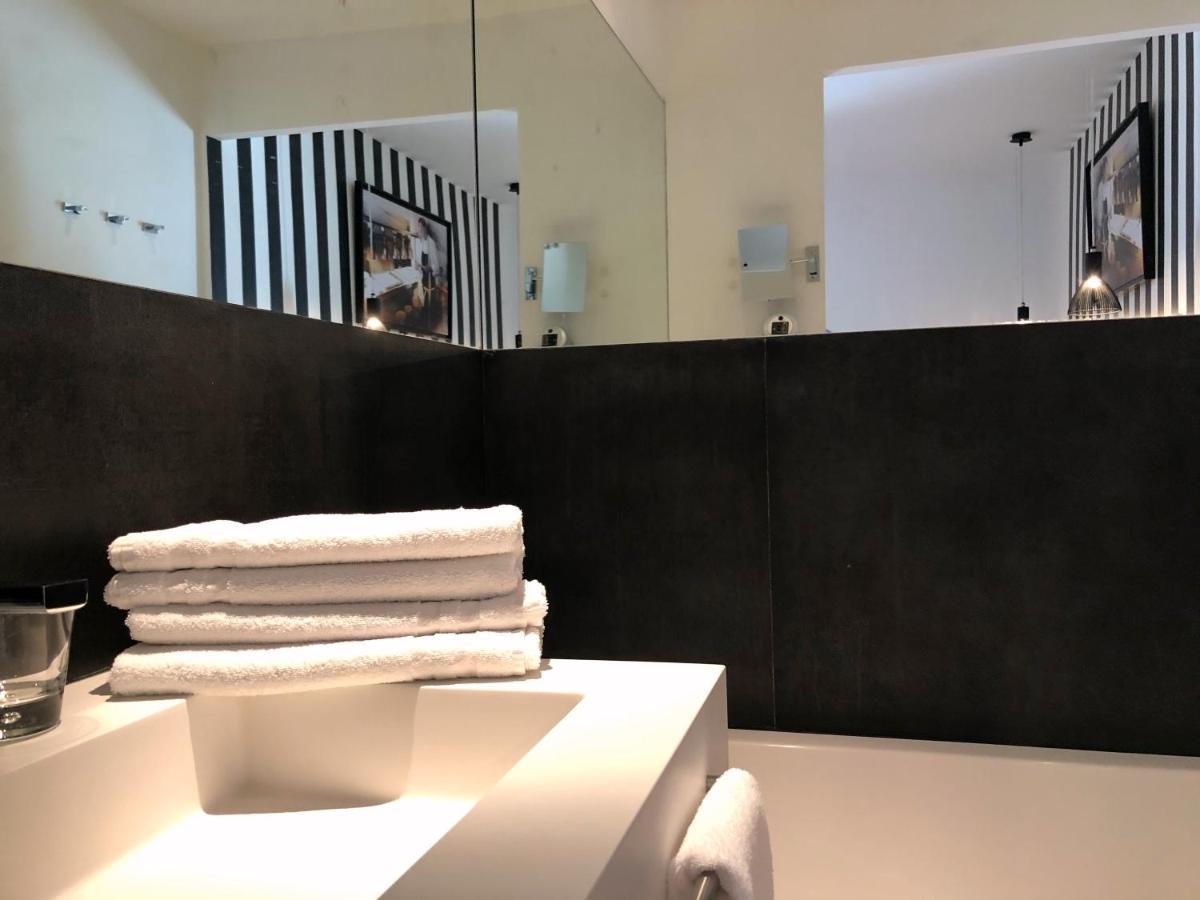 Le Pre Du Moulin - Maison Alonso - Hotel & Restaurant Sérignan-du-Comtat エクステリア 写真