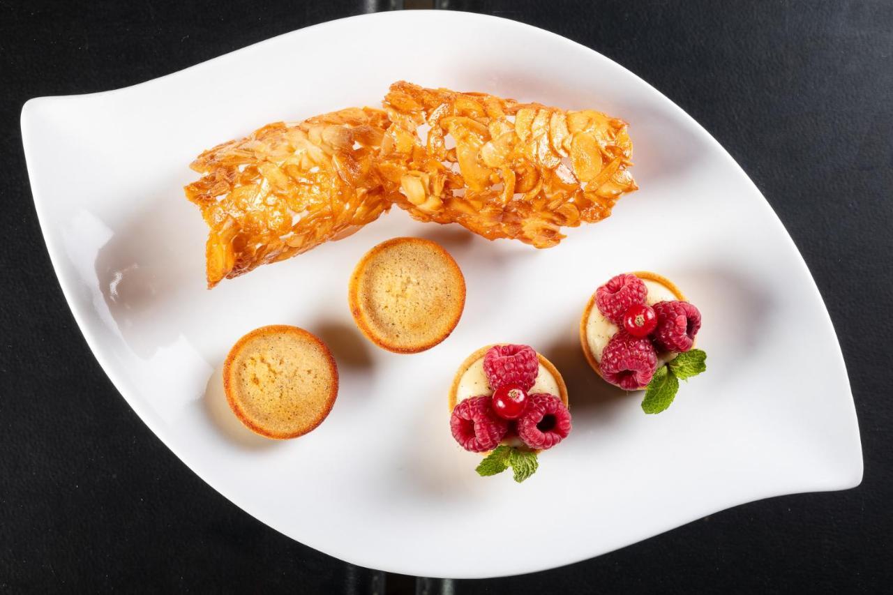 Le Pre Du Moulin - Maison Alonso - Hotel & Restaurant Sérignan-du-Comtat エクステリア 写真