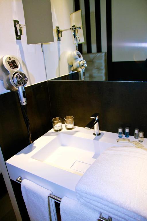 Le Pre Du Moulin - Maison Alonso - Hotel & Restaurant Sérignan-du-Comtat 部屋 写真